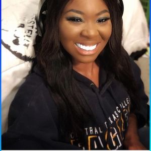 Meet your Posher, Deanna